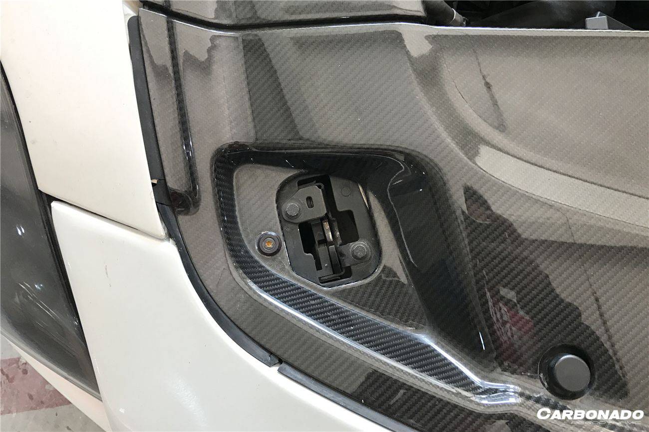 Carbonado 2010-2015 Mercedes Benz W197 SLS AMG OEM Style Carbon Fiber Radiator Cover
