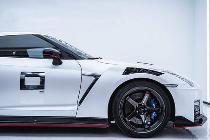 Carbonado 2008-2023 Nissan GTR R35 CBA  DBA  EBA NISMO Style Fender