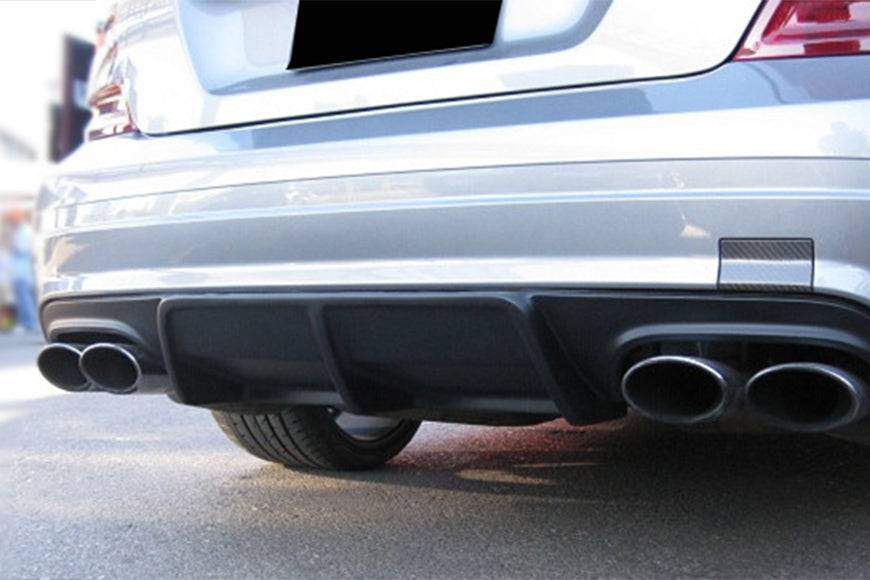 Difusor de fibra de carbono estilo AK para Mercedes Benz W204 C63 AMG Carbonado 2008-2011