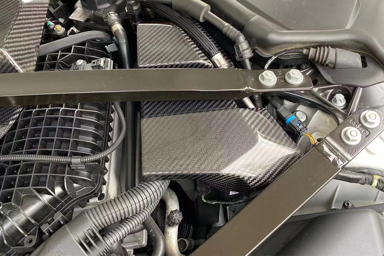 Carbonado 2021-UP BMW M3 G80 M4 G82  G83 Dry Carbon Fiber Fuse Cover