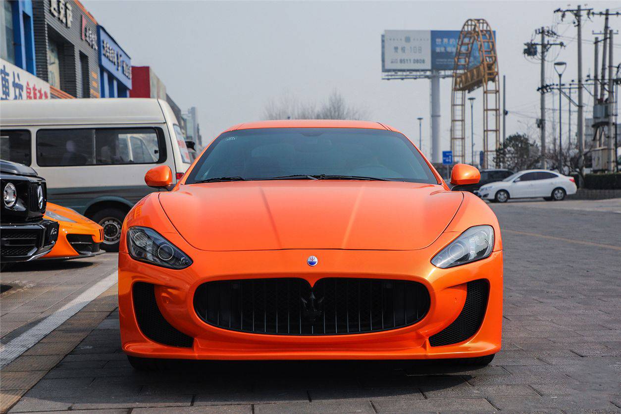 Parachoques delantero estilo Carbonado 2008-2018 Maserati GranTurismo DC