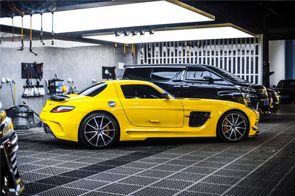 Faldones laterales y guardabarros estilo Mercedes Benz W197 SLS AMG BKSS Carbonado 2010-2015
