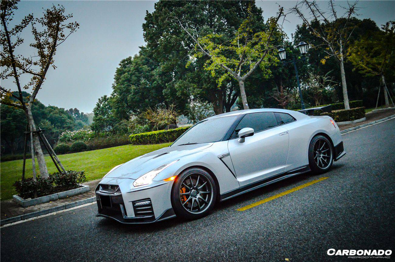 Carbonado 2008-2016 Nissan GTR R35 CBA  DBA NISMO Ver17 Style Front Bumper