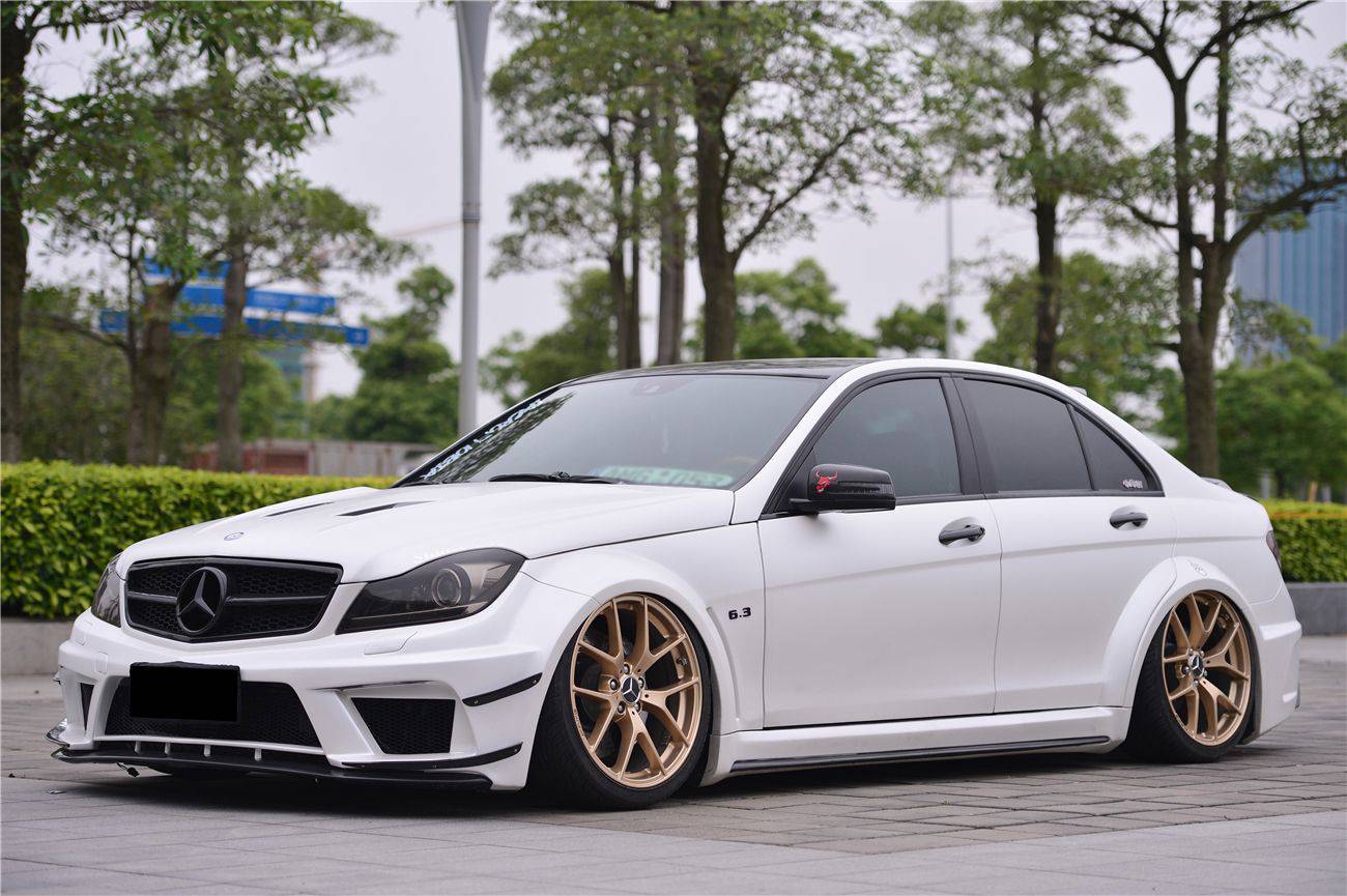 Carbonado 2012-2014 Mercedes Benz W204 C Class Sedan BKSS Style Wide Full Body Kit  (Not Fit AMG)