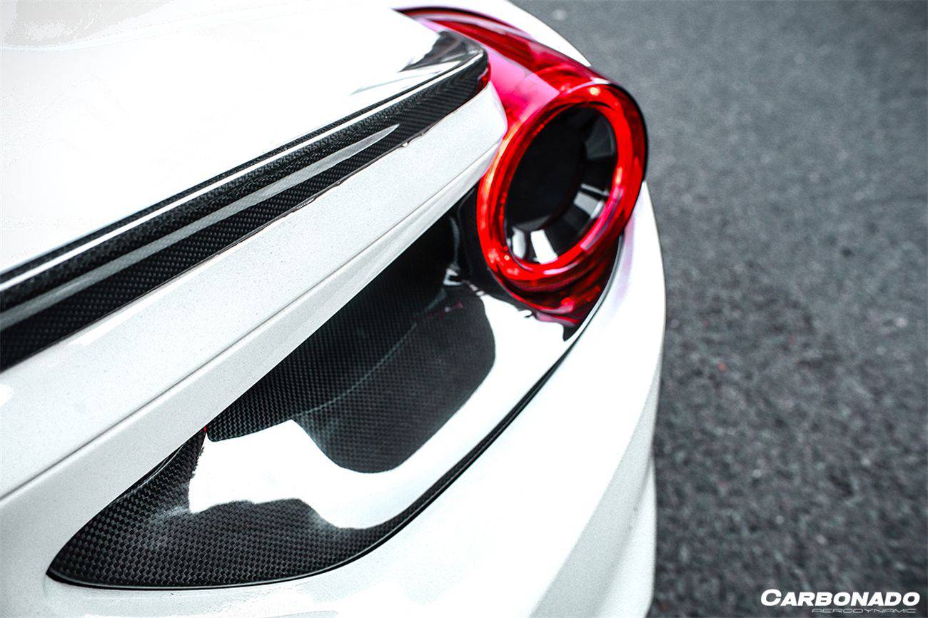 Cubiertas de fibra de carbono seca para luces traseras satelitales Ferrari 488 GTB Spider OE Style Carbonado 2015-2020