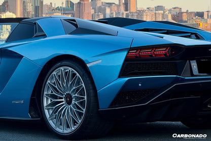 Carbonado Aero Autoclave Carbon Fiber Rear Side Scoops Carbonado Oem | 2017-2021 Lamborghini Aventador LP740 Roadster