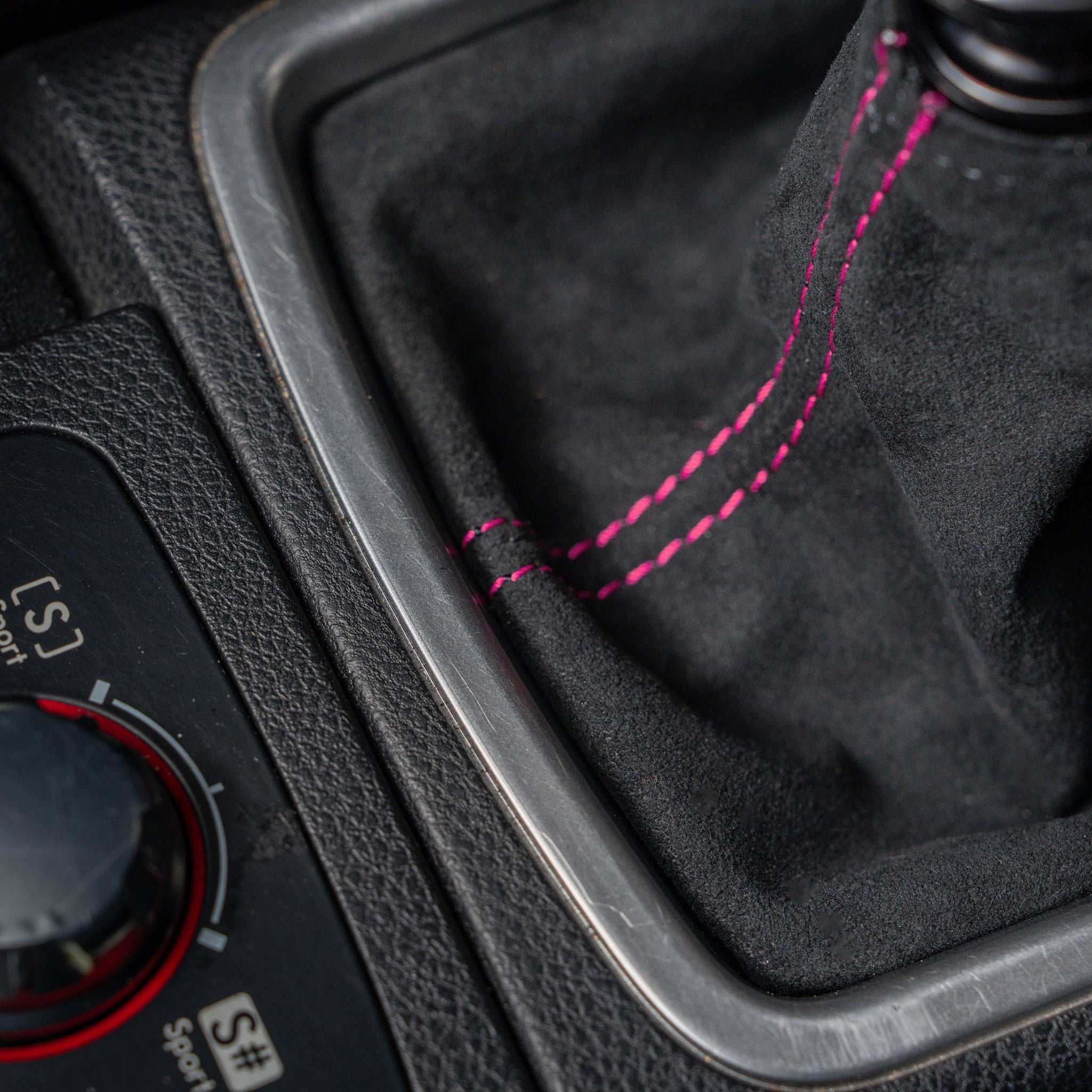 Funda de palanca de cambios Billetworkz Premium Alcantara – Subaru STI 2008-2014