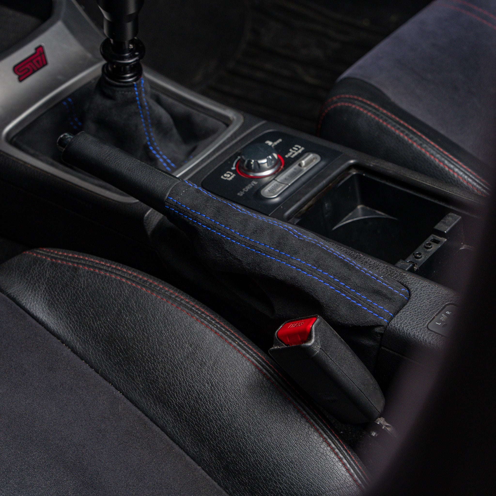 Fuelle de freno de mano Billetworkz Premium Alcantara (Subaru WRX/STI 2008-2021)