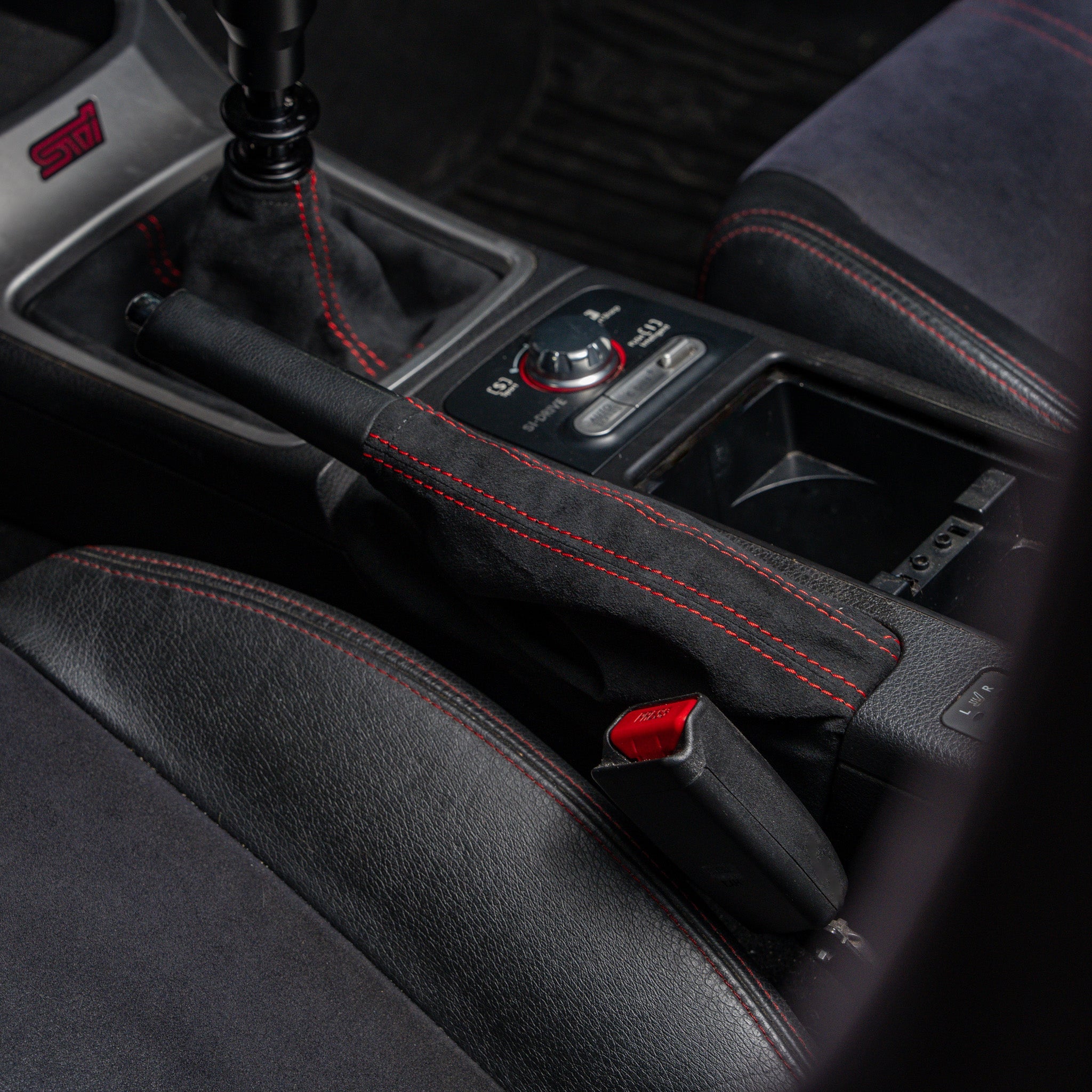 Fuelle de freno de mano Billetworkz Premium Alcantara (Subaru WRX/STI 2008-2021)