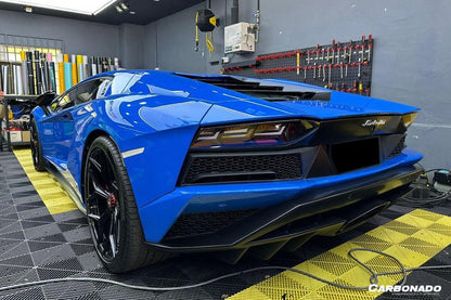 Carbonado Aero Autoclave Carbon Fiber Rear Side Scoops Carbonado Oem | 2017-2021 Lamborghini Aventador LP740 Coupe