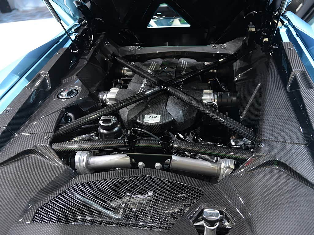 Carbonado 2011-2016 Lamborghini Aventador LP700 Coupe Carbon Fiber Engine Bay side Panels Land R Covers Replacement