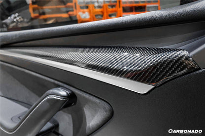 Reemplazo de molduras interiores de puertas de fibra de carbono estilo autoclave para Tesla Model 3 Y (modelos OEM) 2020-2023
