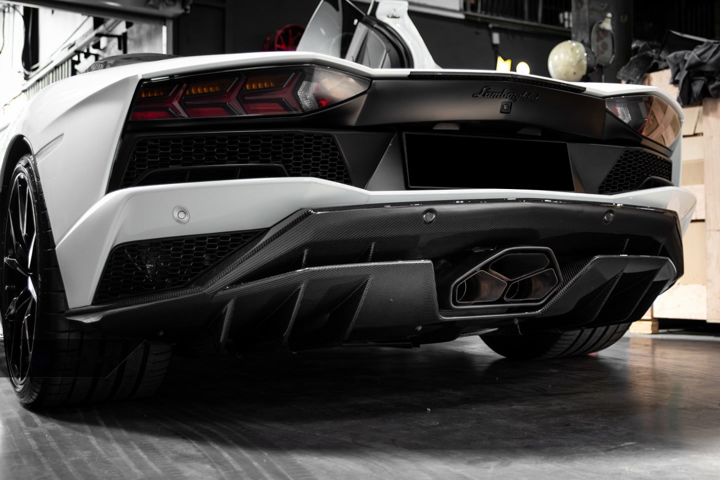 Carbonado Aero 2017 - 2021 Lamborghini Aventador Autoclave Carbon Fiber Rear Diffuser Carbonado Oem Fits: LP740 Coupe | Roadster - 1