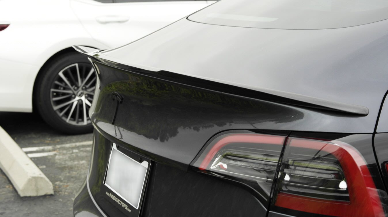 Alerón de maletero de fibra de carbono estilo MX para el Tesla Model 3 (2017-2023) de Innovative Motorsports