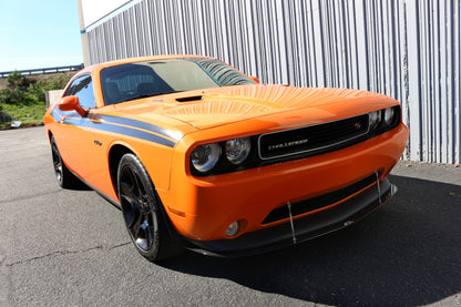 Divisor de viento delantero de fibra de carbono APR (Dodge Challenger RT/SXT 2011-2014)