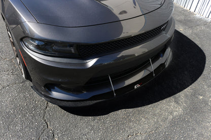 Divisor de viento delantero de fibra de carbono APR (Dodge Charger SRT-8/ Hellcat/ Scat Pack 2015-2019)