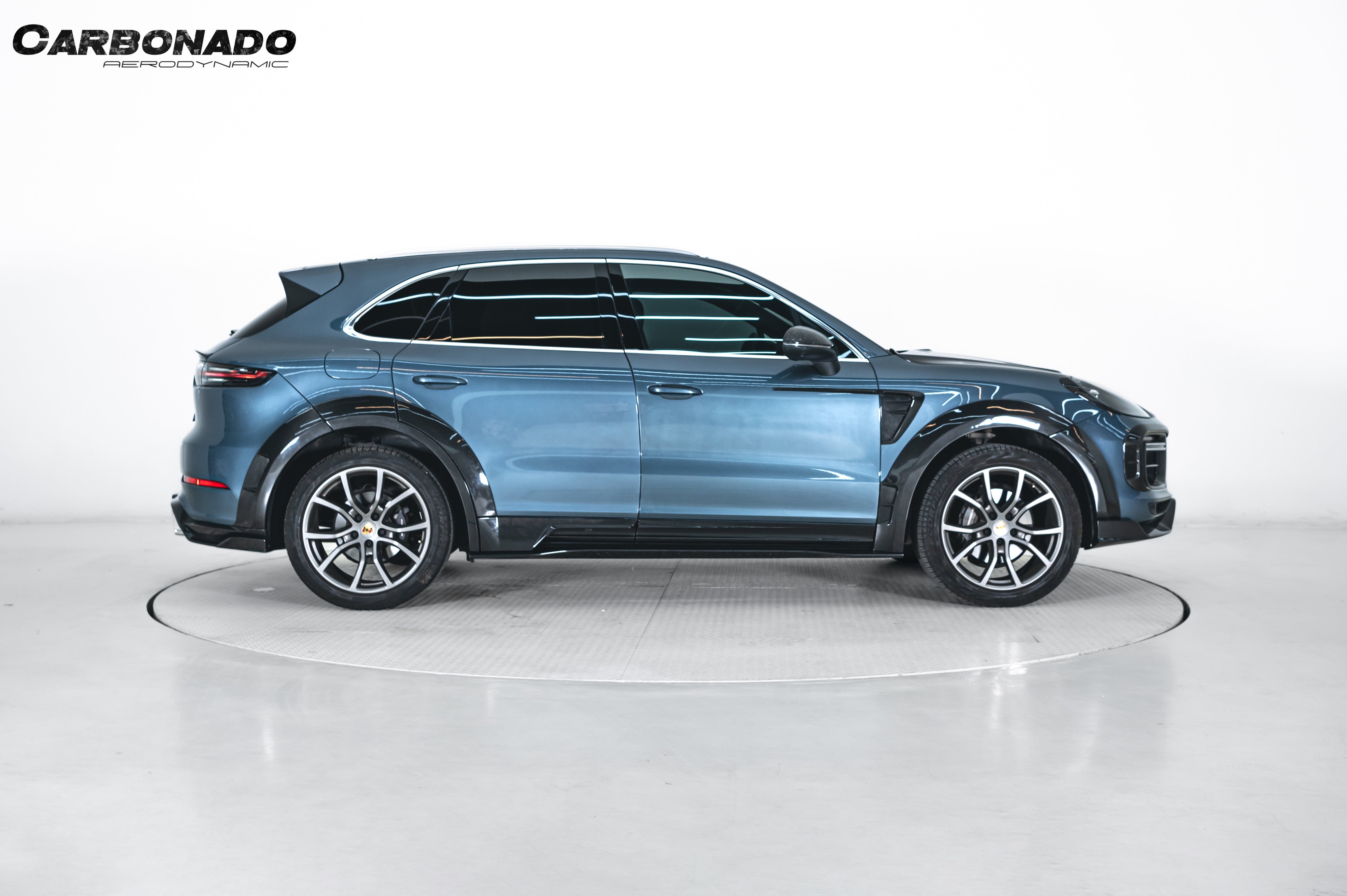Carbonado 2018-2023 Porsche 9Y0.1 Cayenne Turbo MSY Style Dry Carbon Fiber Wide Body Kit