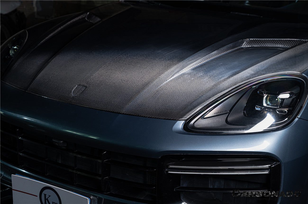 Carbonado 2018-2023 Porsche 9Y0.1 Cayenne S    Coupe    E-Hybrid    Turbo TKT Style Dry Carbon Fiber Hood