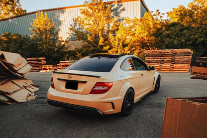 Carbonado 2012-2014 Mercedes Benz W204 C63 AMG Coupe BKSS Style Wide Full Body Kit
