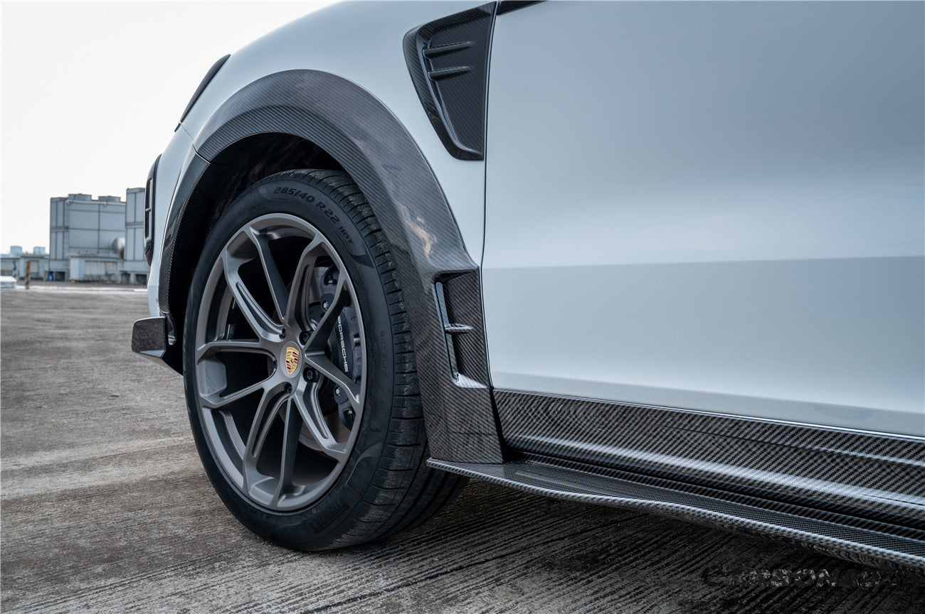 Carbonado 2024-2025 Porsche 9Y0.2 Cayenne S   Coupe    E-Hybrid MSY Style Dry Carbon Fiber Wide Body Kit
