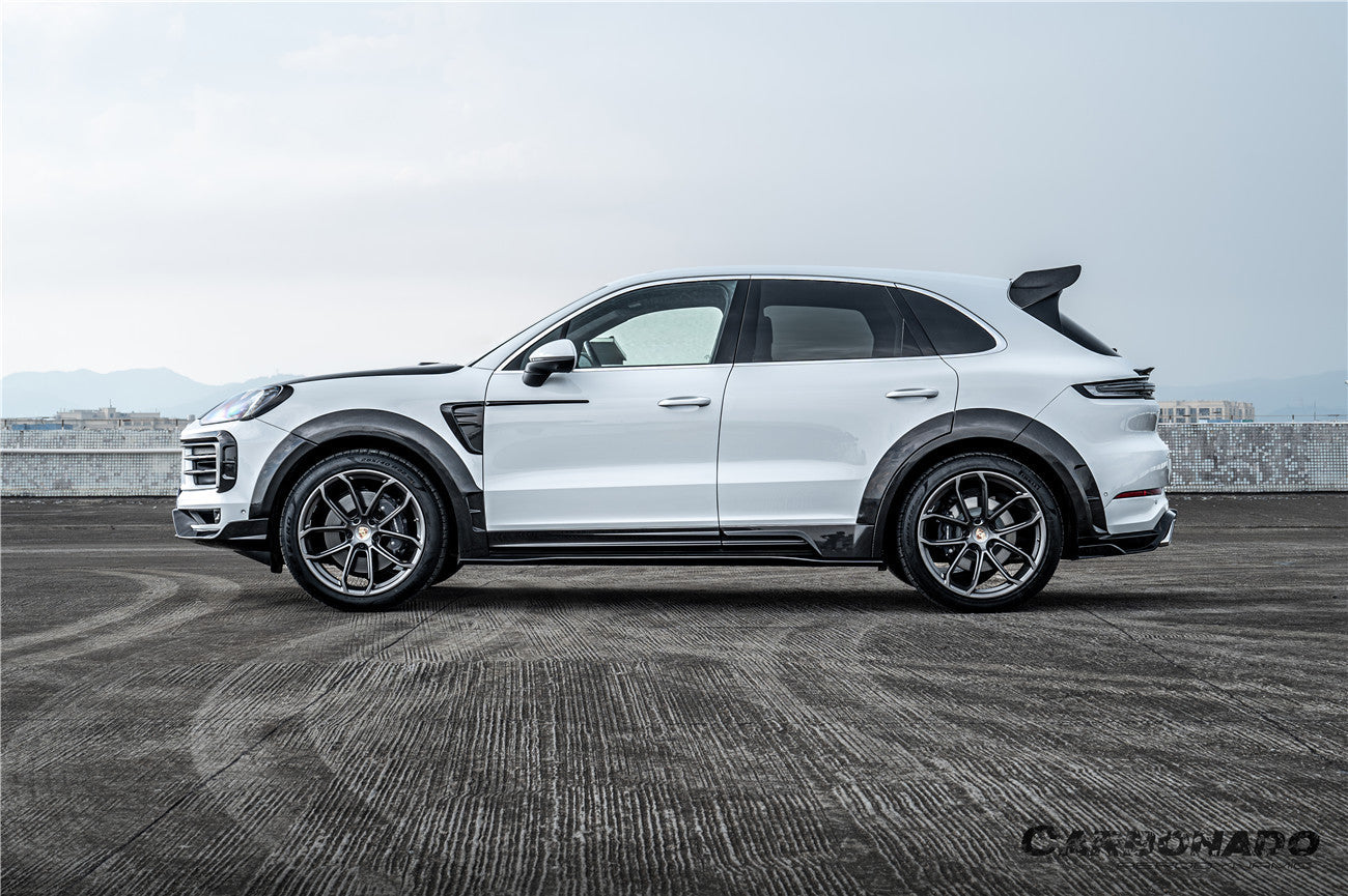 Carbonado 2024-2025 Porsche 9Y0.2 Cayenne S    Coupe    E-Hybrid MSY Style Dry Carbon Fiber Front Lip