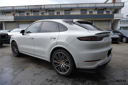 Carbonado 2018-2025 Porsche 9Y0 9YB Cayenne S GTS E-Hybrid Coupe Only KT Style Dry Carbon Fiber Roof Spoiler