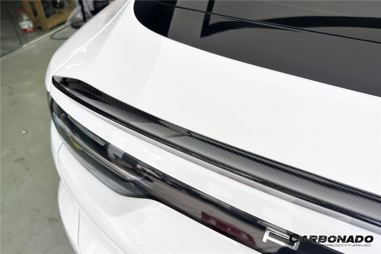 Carbonado 2018-2025 Porsche 9Y0 9YB Cayenne S    GTS    E-Hybrid Coupe Only Turbo Style Dry Carbon Fiber Trunk Spoiler