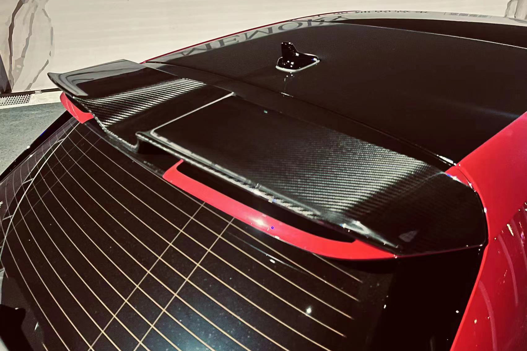 Carbonado 2021-2024 Audi RS3 8Y.0 Sportback AD Style Dry Carbon Fiber Roof Spoiler