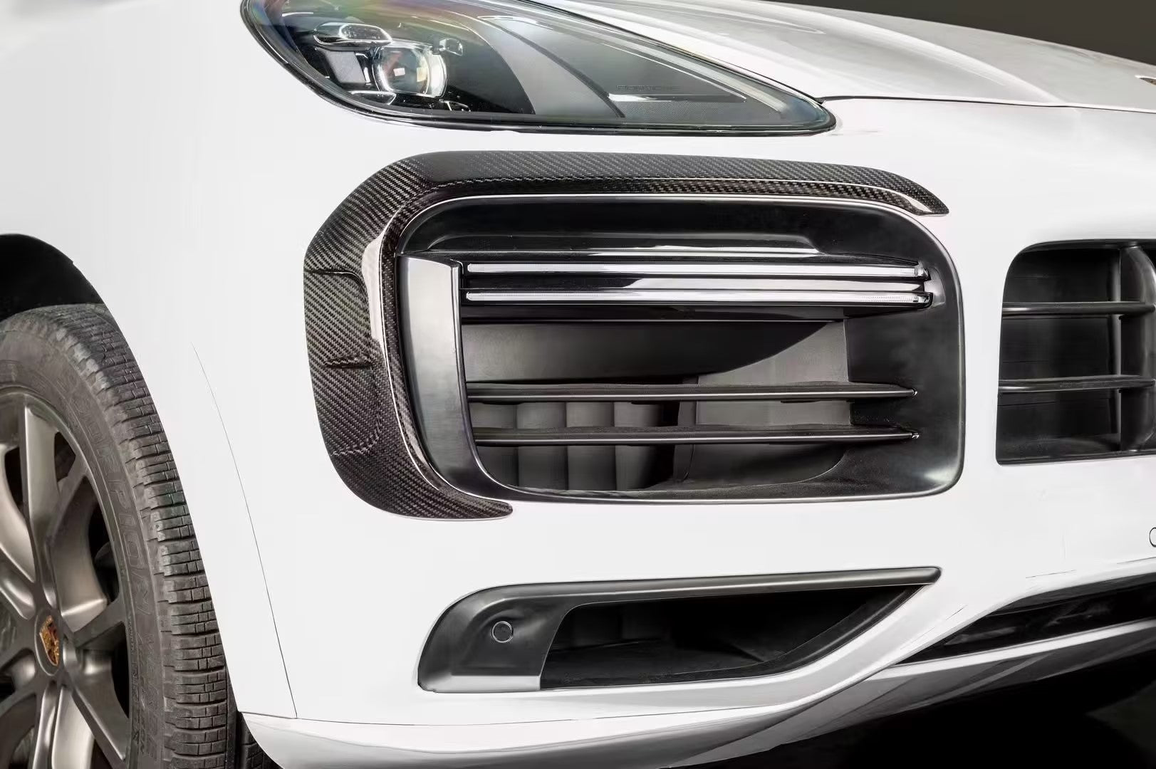 Carbonado Aero Autoclave Carbon Fiber Front Bumper Vent Trims | 2018-2023 Porsche Cayenne 9YA 9Y0 9YB Cayenne, S, GTS, Turbo