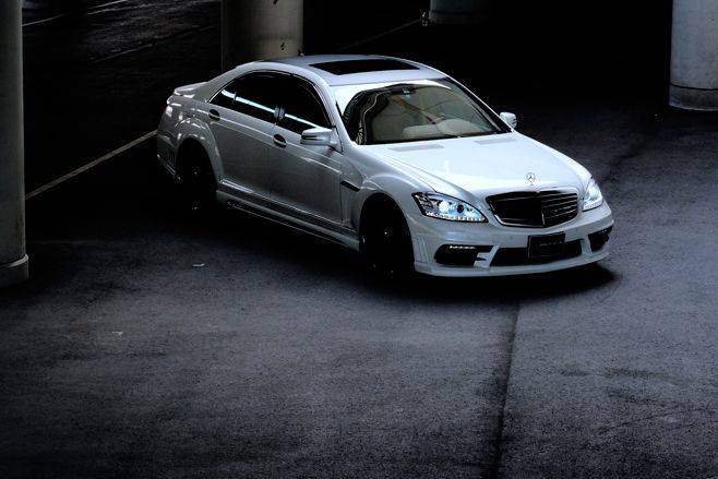 Carbonado 2010-2013 Mercedes Benz W221 S Class WD Style Front Bumper