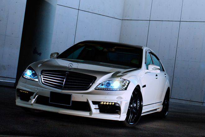 Carbonado 2010-2013 Mercedes Benz W221 S Class WD Style Front Bumper