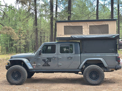 Visual Autowerks Gladiator/Wrangler Window Vents (JL)