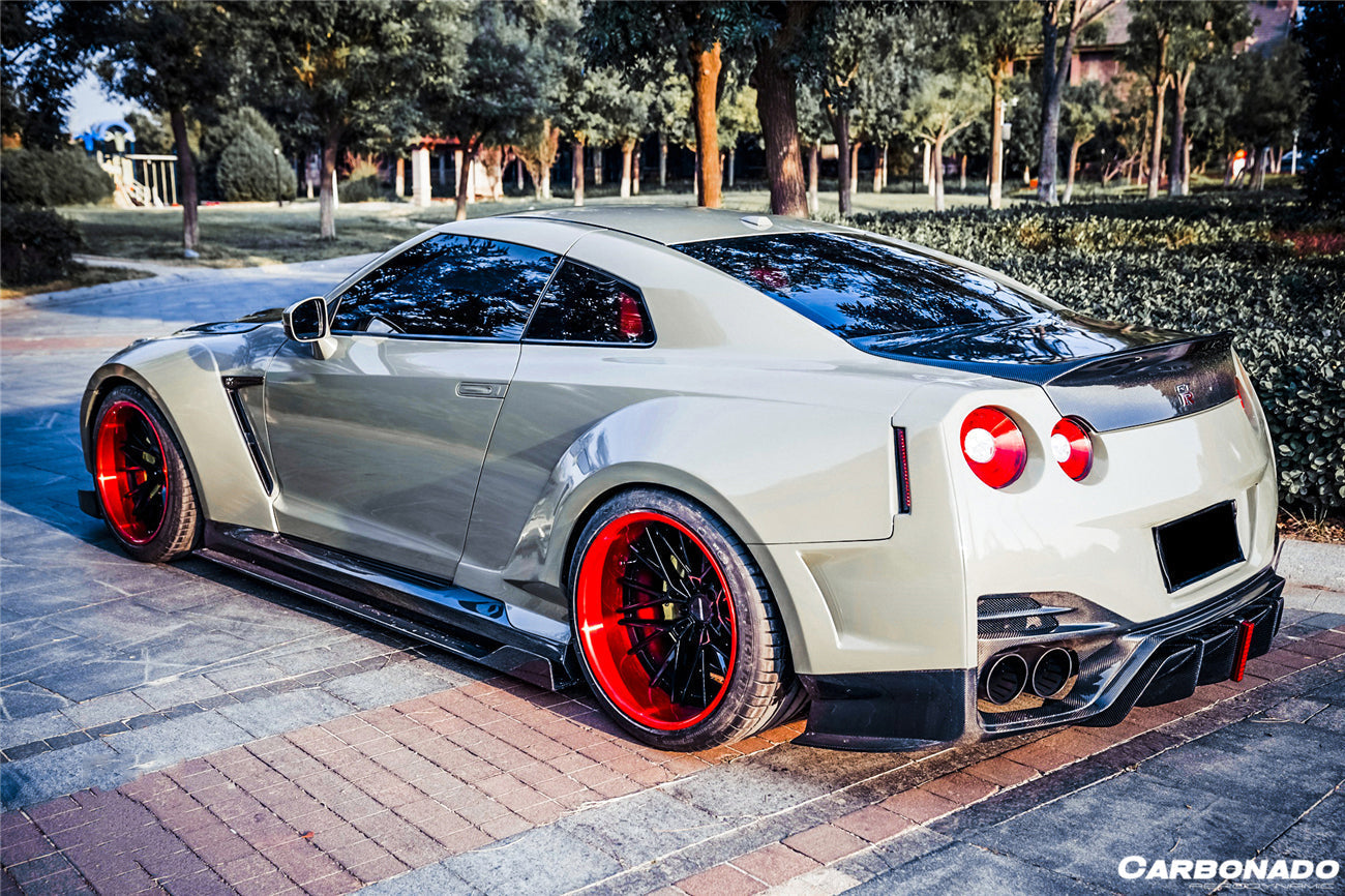 Carbonado 2008-2025 Nissan GTR R35 CBA  DBA  EBA DLK Style Carbon Fiber Trunk