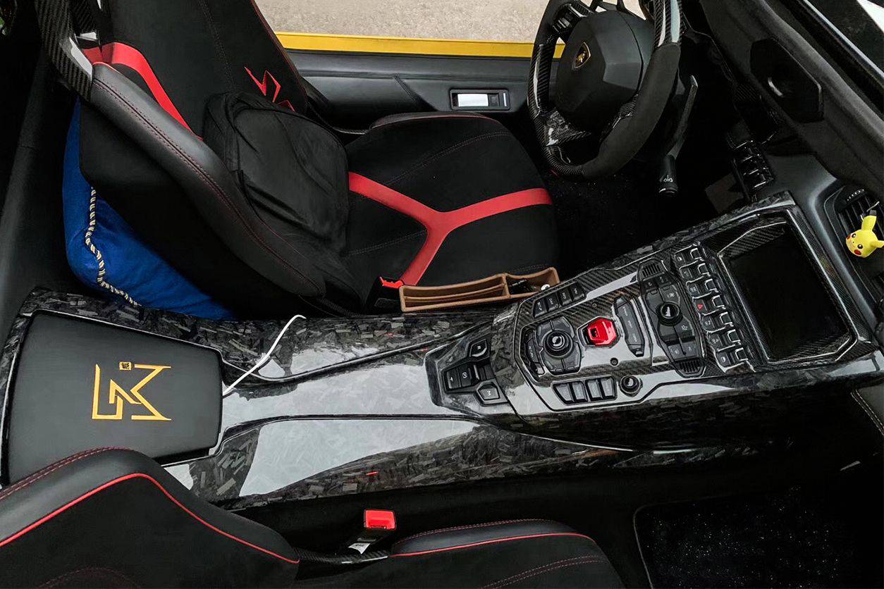 Panel de control central envolvente de fibra de carbono estilo OEM Lamborghini Aventador LP700 Roadster Carbonado 2011-2016