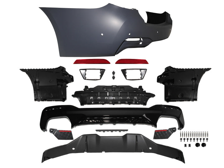 Parachoques trasero con cubiertas PDC para BMW G30 LCI 2021-2023 de Innovative Motorsports 