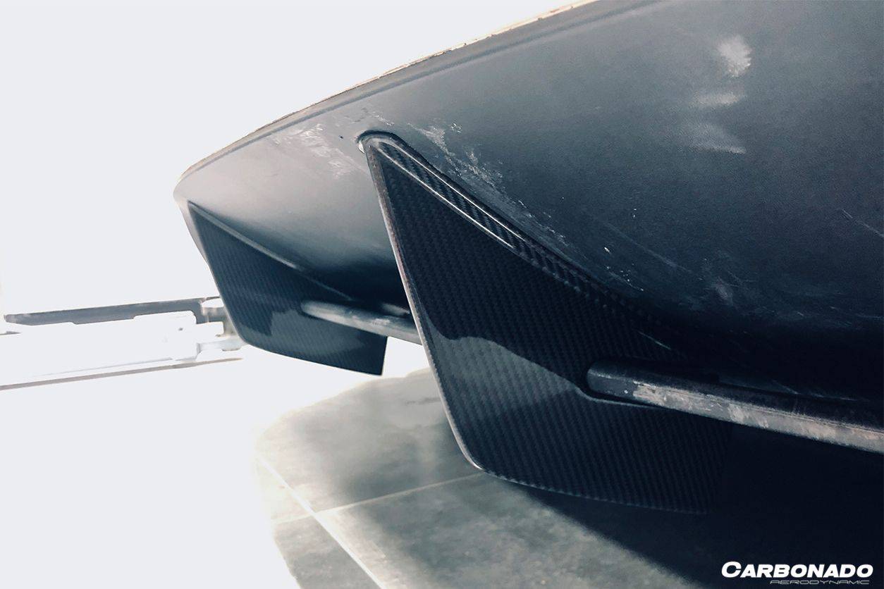 Carbonado 2009-2014 Ferrari California bkss style Carbon Fiber Rear Diffuser Canard