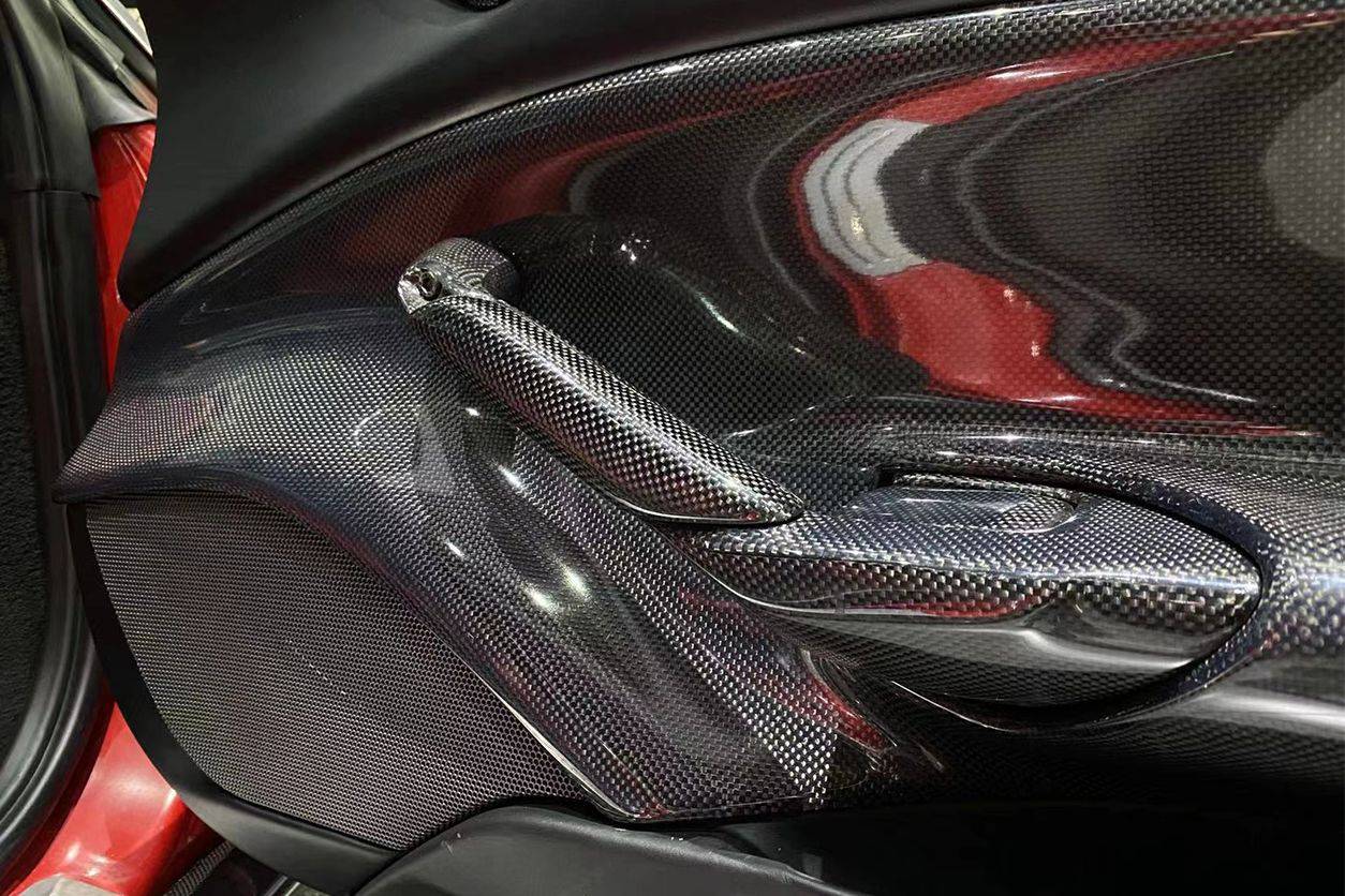 Carbonado 2015-2020 Ferrari 488 GTB Spider OE Style Carbon Fiber Door Handle Interior