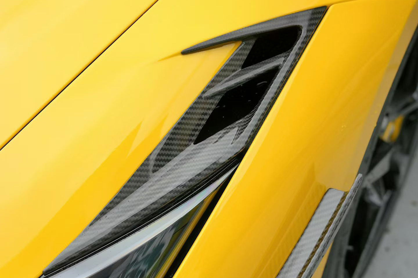 Carbonado MSY Style Autoclave Carbon Fiber Headlights Vents | 2019-2024 Ferrari F8