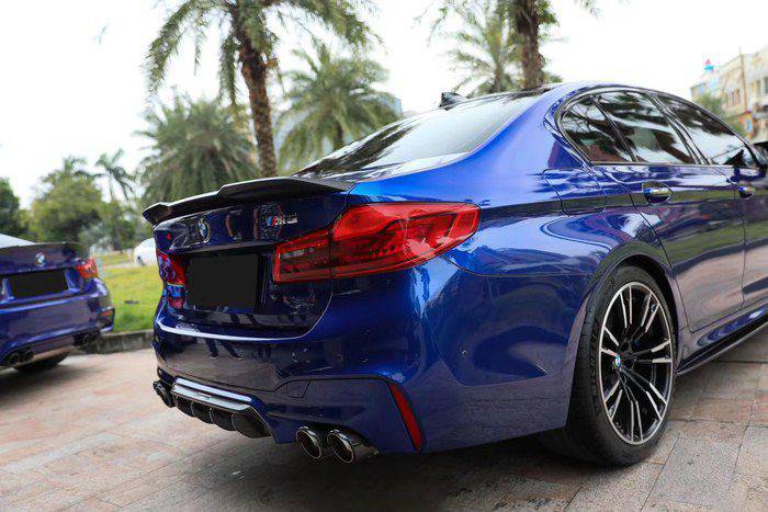 Carbonado 2018-2023 BMW F90 M5 MP Style Carbon Fiber Trunk Spoiler