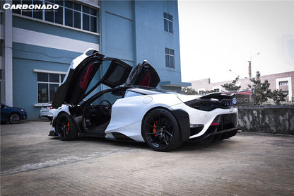 Faldones laterales de fibra de carbono estilo Carbonado para McLaren 720S 765LT (2017-2022)