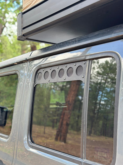 Visual Autowerks Gladiator/Wrangler Window Vents (JL)