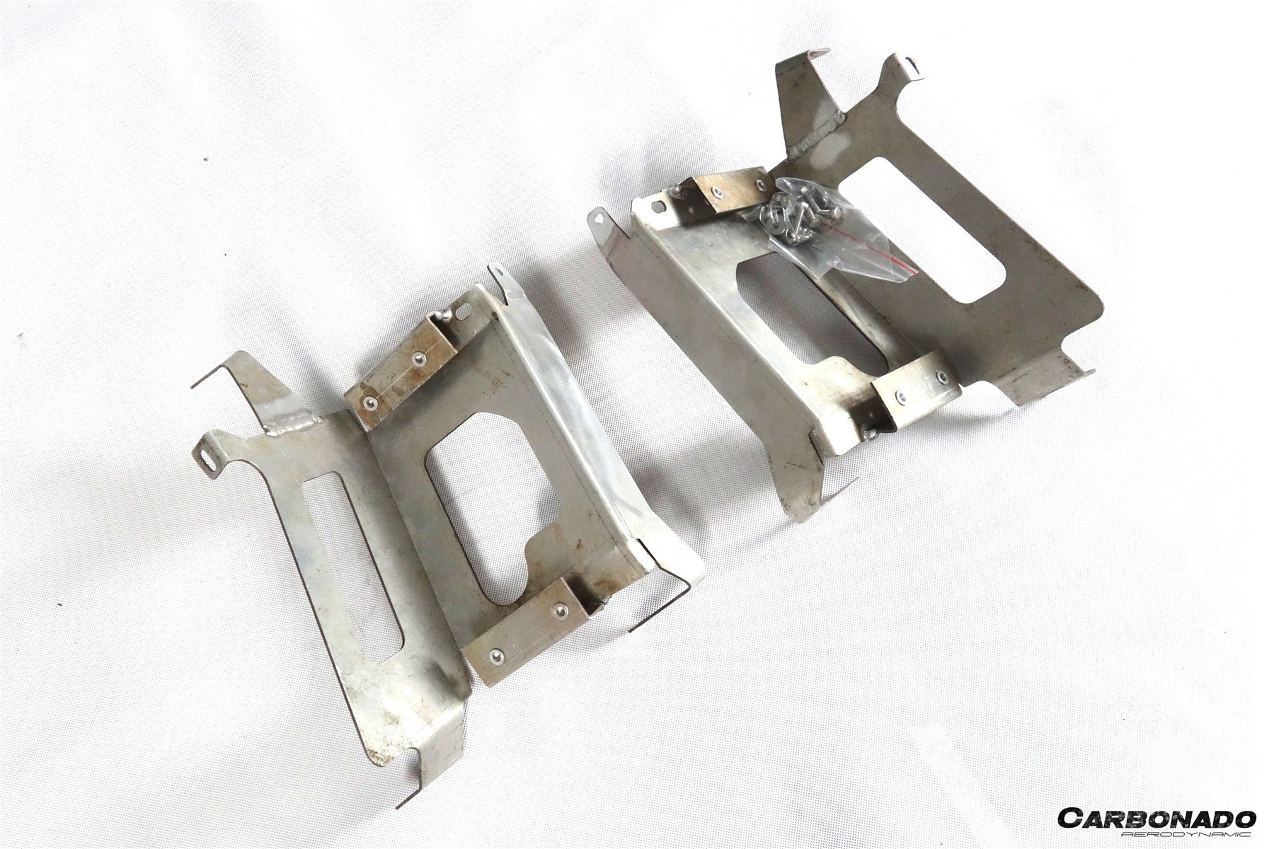 Carbonado Aero Pre-LP to LP Tail Light Conversion Mounting Bracket (OEM Style) | 2004–2008 Lamborghini Gallardo