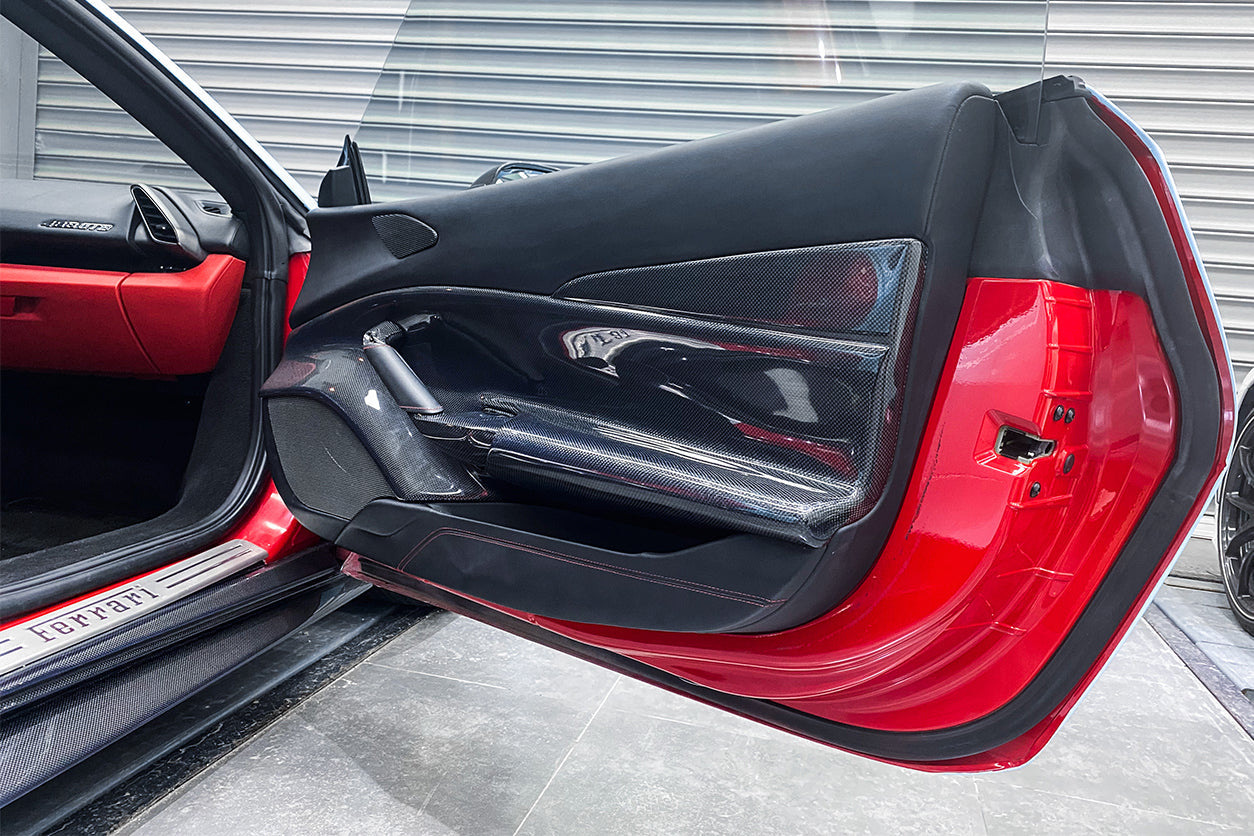 Panel de puerta interior de fibra de carbono DarwinPRO para Ferrari 488 GTB y Spider (2015-2020)