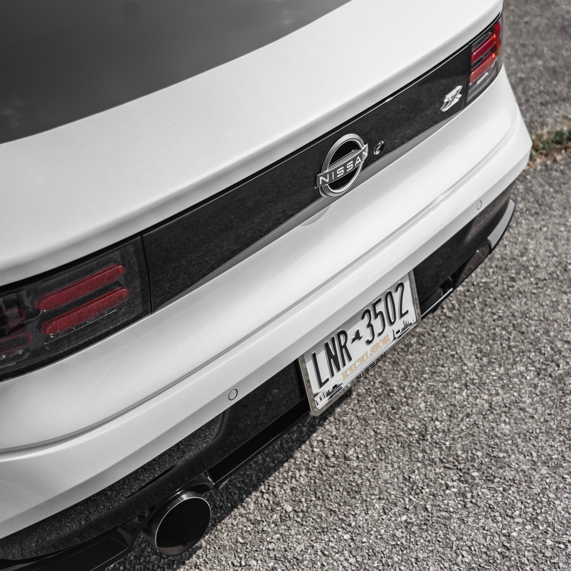 Cubierta de escape OEM+ Designs para Nissan Z (RZ34)