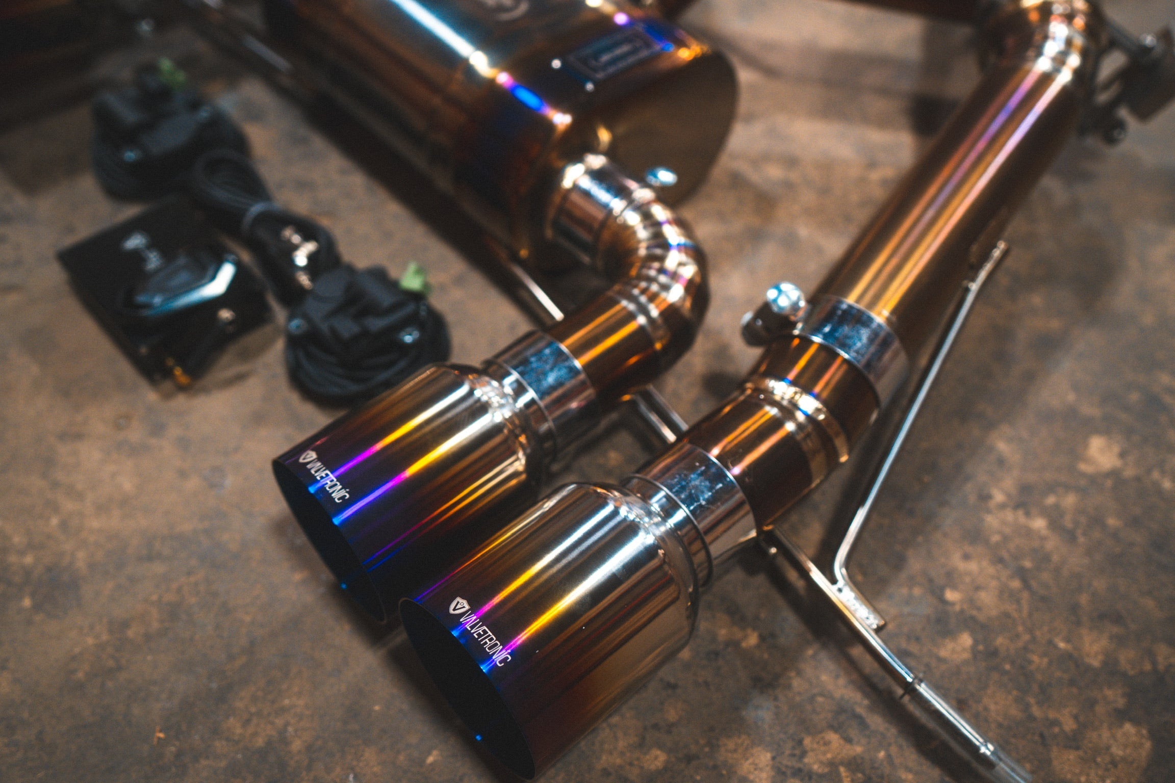 Valvetronic Valvetronic Designs 4.0 Inch Outlet Exhaust Tips (Exclusive)