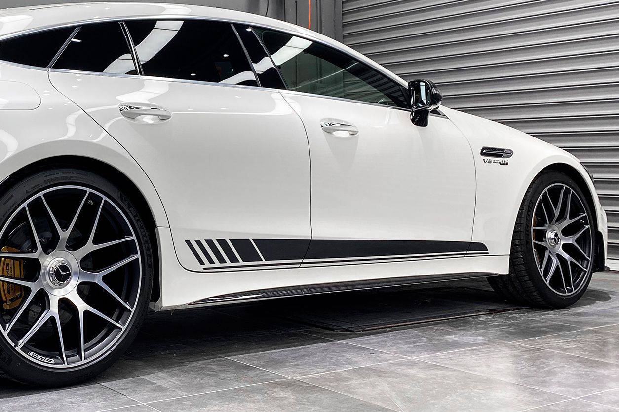Faldones laterales de fibra de carbono estilo OEM para Mercedes Benz AMG GT63 S 4 puertas Coupé X290 Carbonado 2019-2023