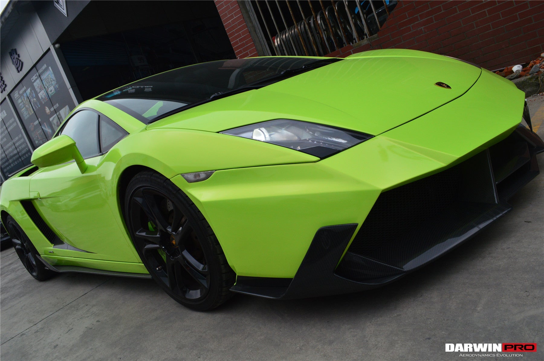 Parachoques delantero estilo VF para Lamborghini Gallardo DarwinPRO 2009-2014