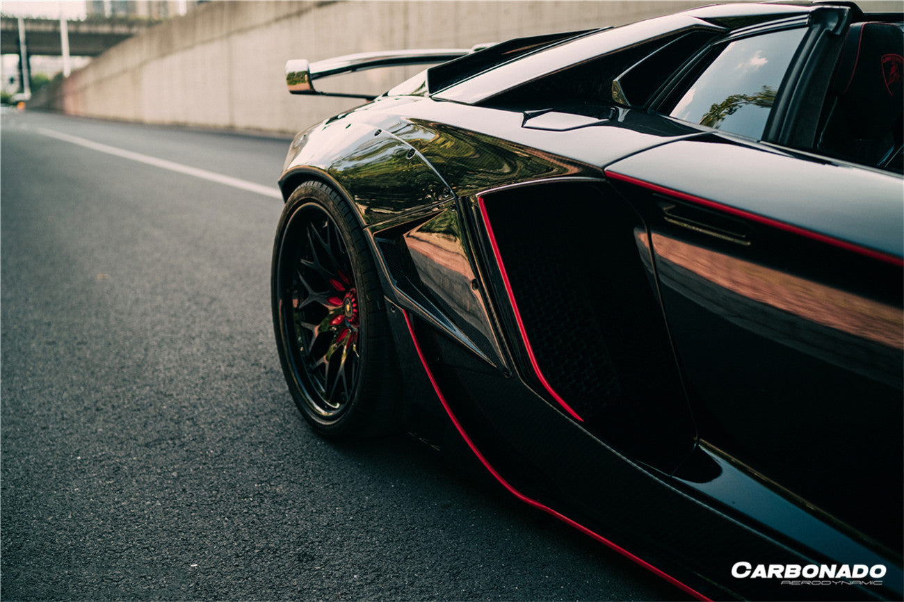 Carbonado 2013-2016 Lamborghini Aventador LP700 Roadster OEM Style Carbon Fiber Gas Cap Replacement