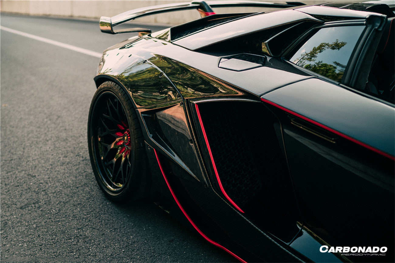 Carbonado 2013-2016 Lamborghini Aventador LP700 Roadster OEM Style Carbon Fiber Gas Cap Replacement