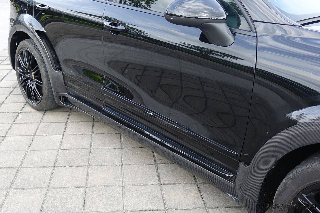 Carbonado 2011-2014 Porsche Cayenne 958.1 HM Style Full Wide Body Kit